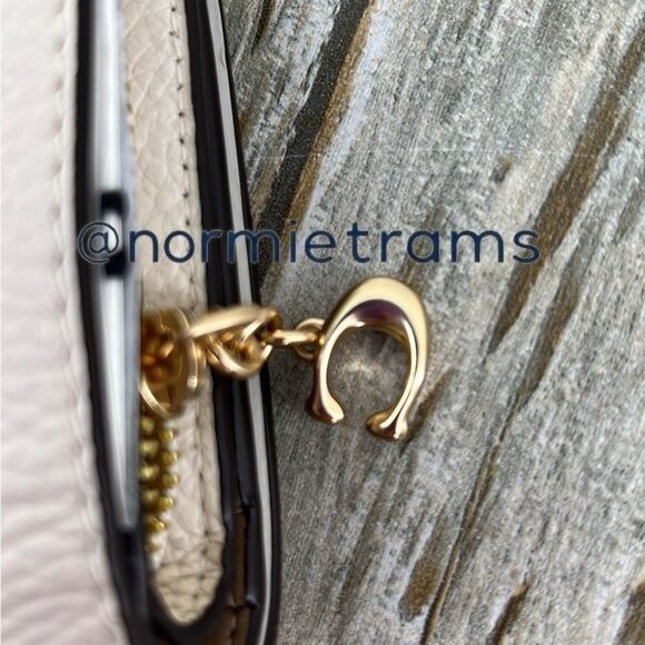 Coach X Peanuts Leather Snap Wallet Bag Purse - Picture 4 of 10